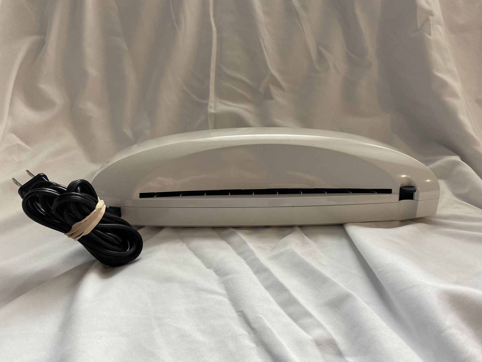 Staples Laminator 26530 for Sale in Laurel, MD OfferUp