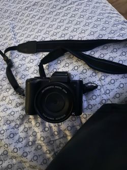 Black Digital Camera with 16x Zoom