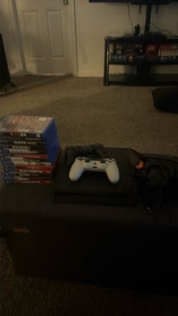 PS4 slim 1tb