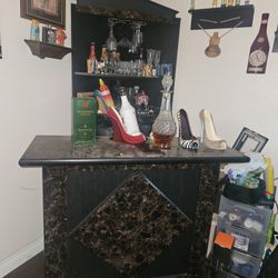 Corner mini bar 