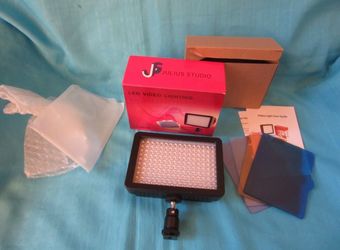Julius Studio LE160C LED Video Light Panel – Photography & Video Lighting Kit