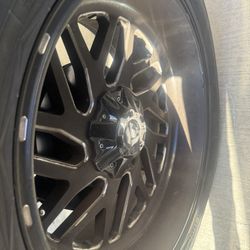 Fuel Rims $600