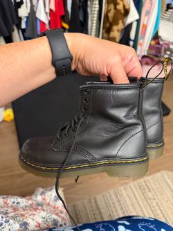 Toddler size 10 doc martens