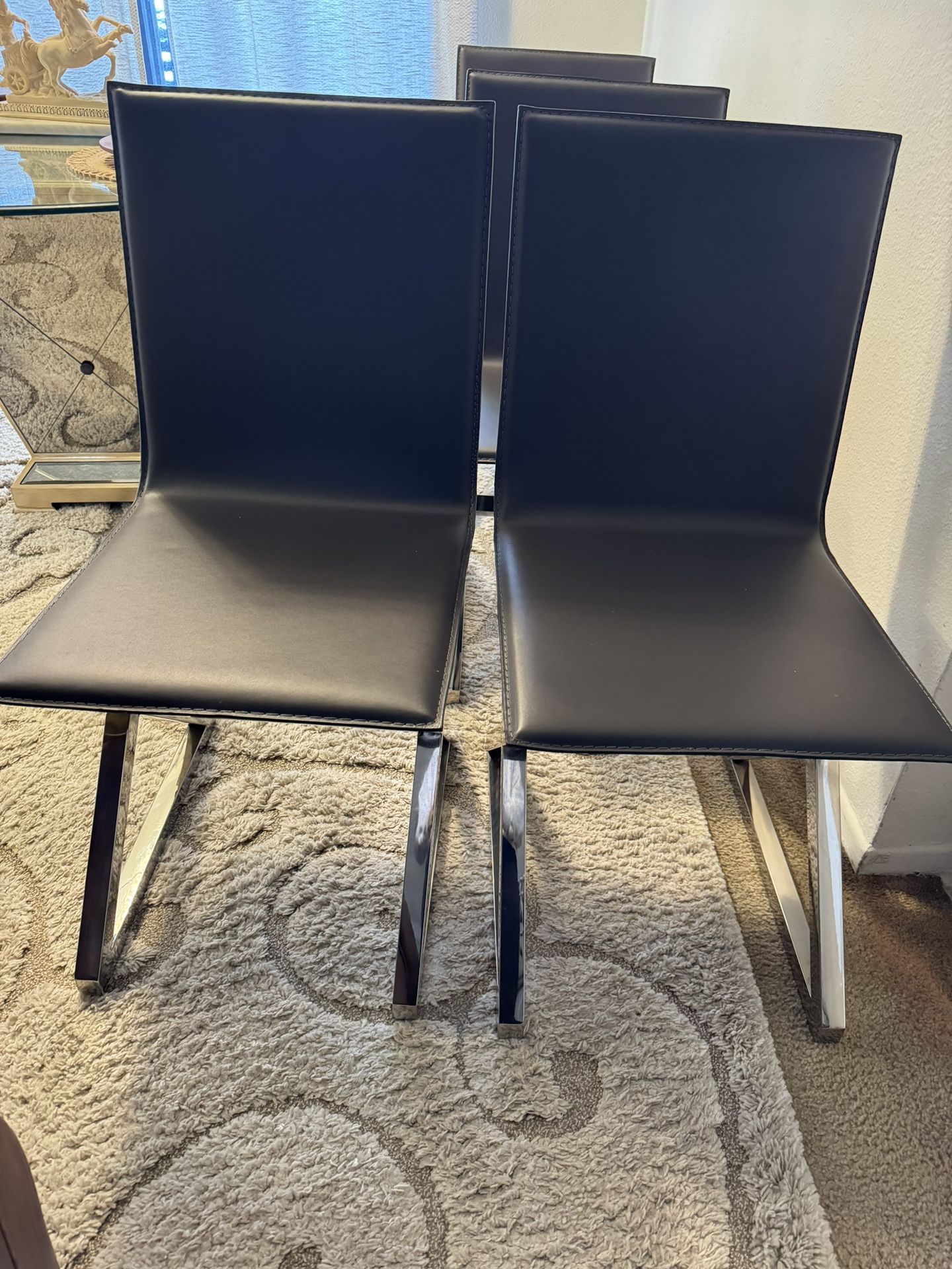 4 Grey Dinning Chairs