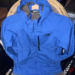 Boys The North Face Waterproof Blue Hooded Jacket Size XS (6)