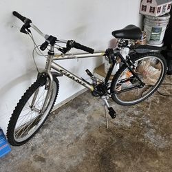 Giant Rincon Bicycle $125 OBO