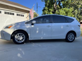 2014 Toyota Prius V