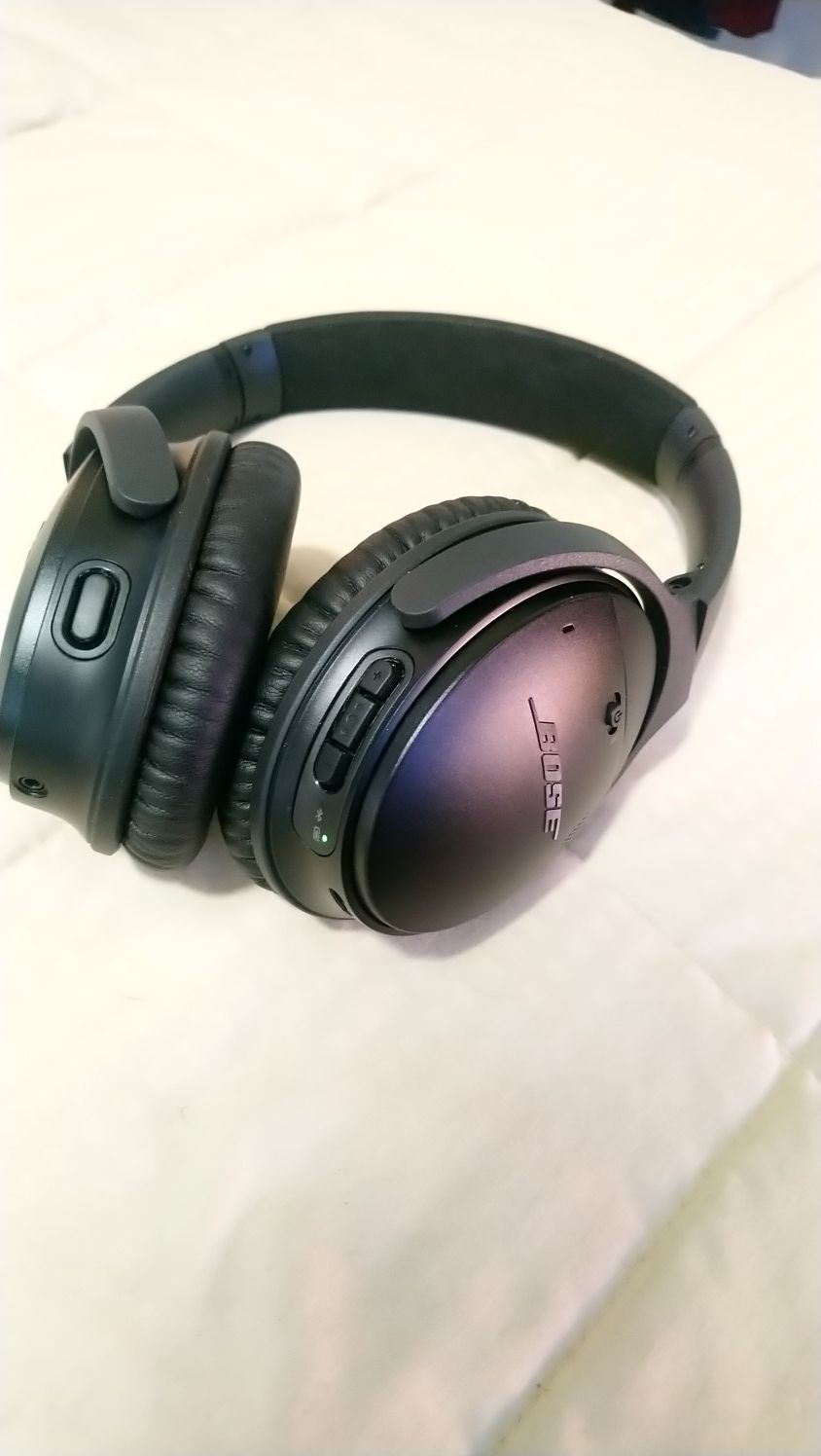 Bose QuietComfort 35 Noise Cancelling Wireless Headphones Series II