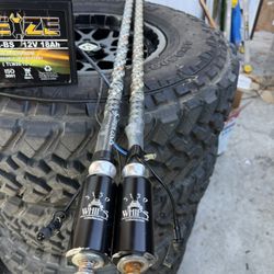 5150 Whips 4’ Really Good Condition Complete Harness 
