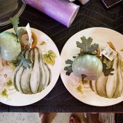 Pier One 2 Holiday Plates And Napkin Rings, New