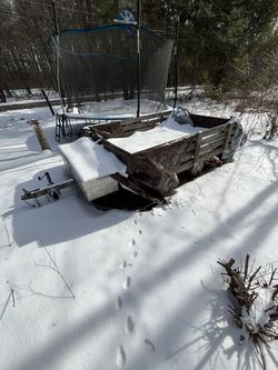 2022 Trailer With Hitch.