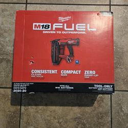 Milwaukee M18 Volt Fuel Brushless Cordless 2 Gen 16 Gauge Straight Finish Nailer Tool Only 