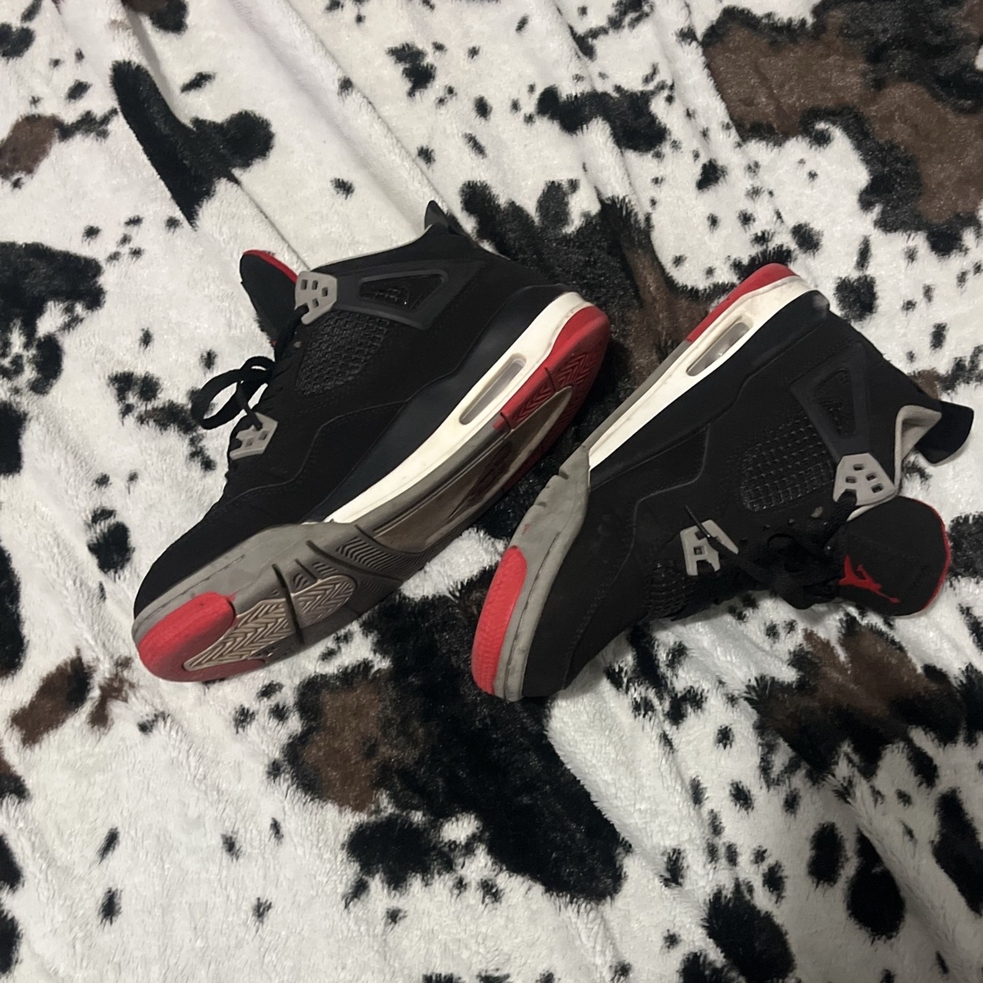 Bred Jordan 4s
