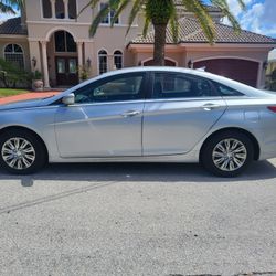 2013 Hyundai Sonata Runs Perfect 81000 Miles
