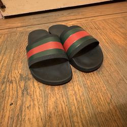 Gucci Flip Flops Size 11