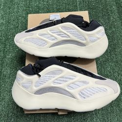 DS Adidas Yeezy 700 Azael size 10