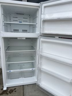 Frigidaire Refrigerator 
