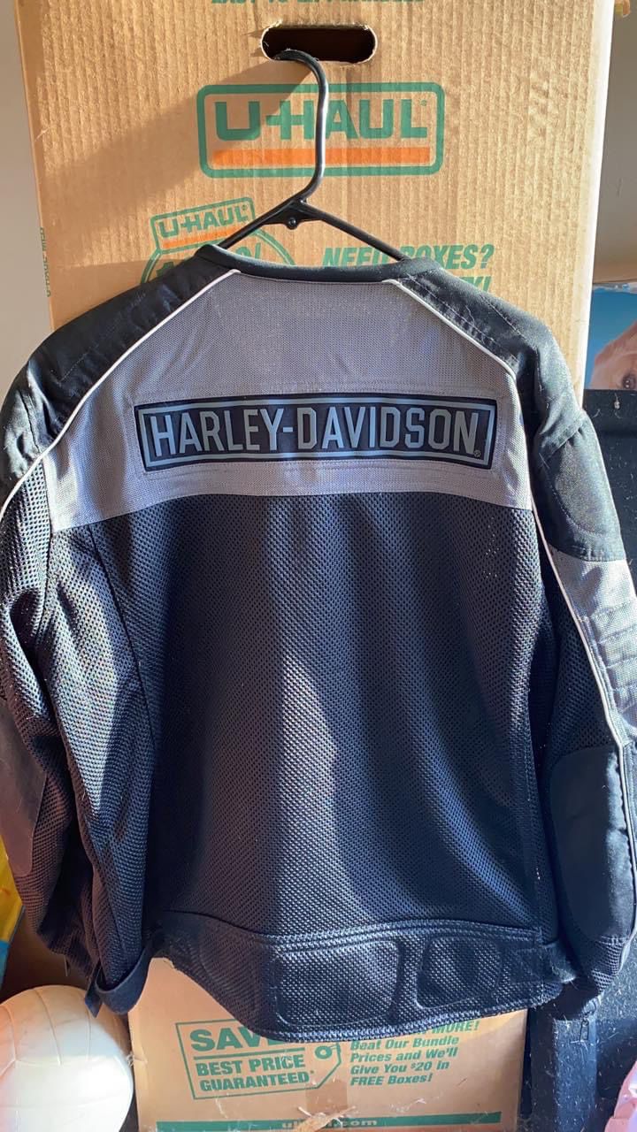 Harley Davidson jacket size Lg