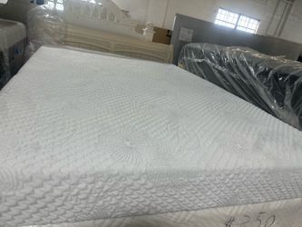 Full size mattress