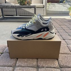 Yeezy Boost 700 9.5 