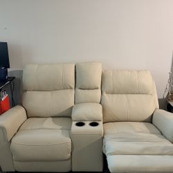 Sofa Ashley Dahlmoore Power Reclining Loveseat in Almond