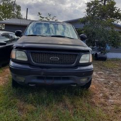 2000 Ford E-150