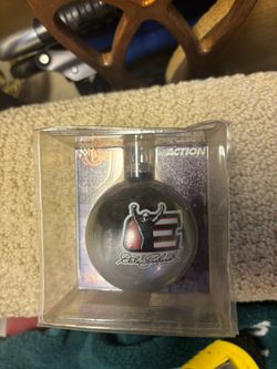 NASCAR Dale Earnhardt Sr Legend E Daytona Win Pose Silver Ball Christmas Ornament