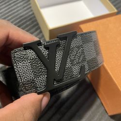 Lv Belt Black