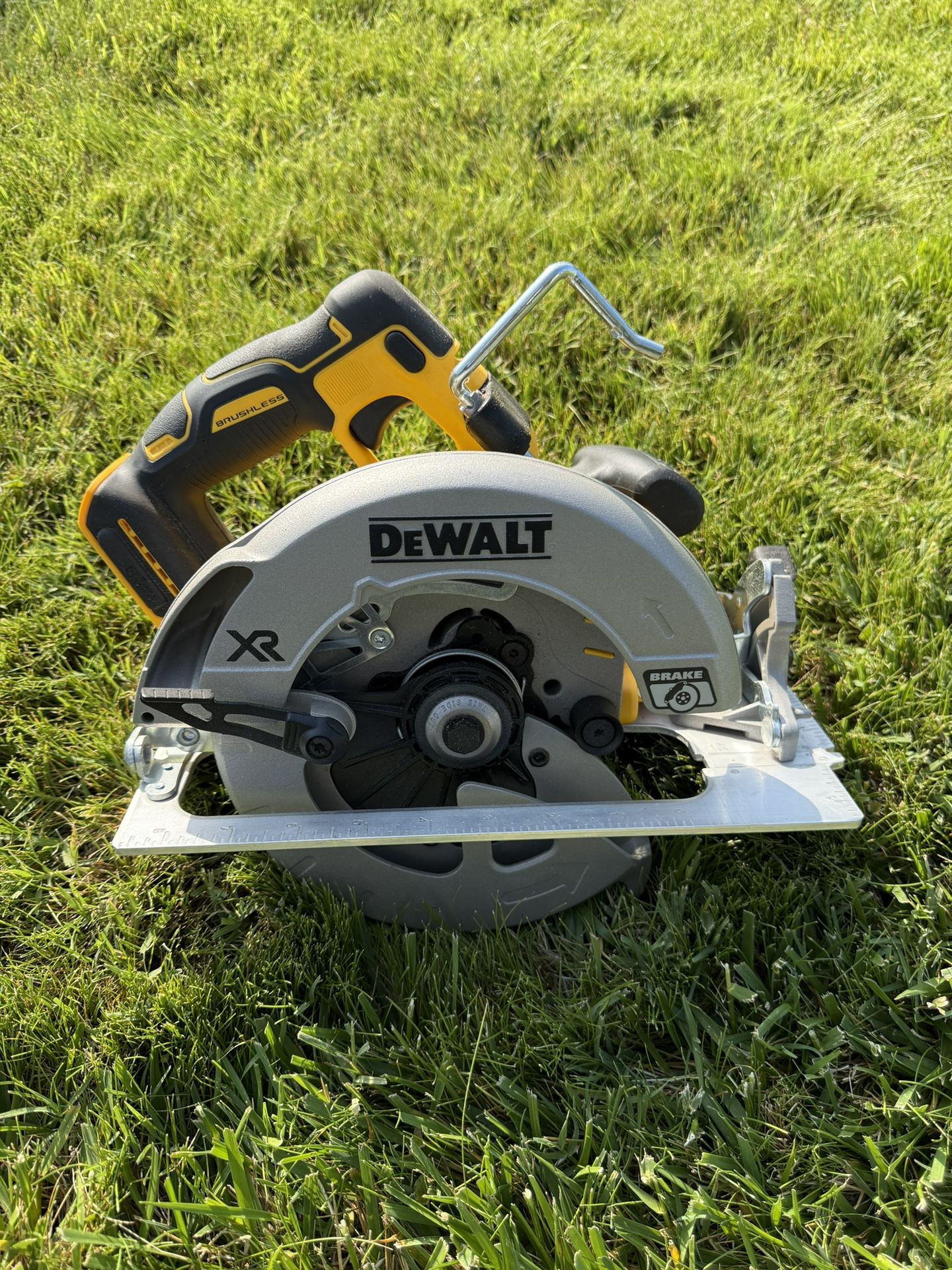 DeWalt Circular Saw 20V Max XR
