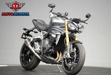2022 Triumph Speed Triple 1200 Rs Matte Silver Ice