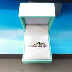 Women's Ring - Yellow Gold 18k (.750) 1.5 grams Size 5