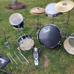 Pearl Roadshow Drum Set 