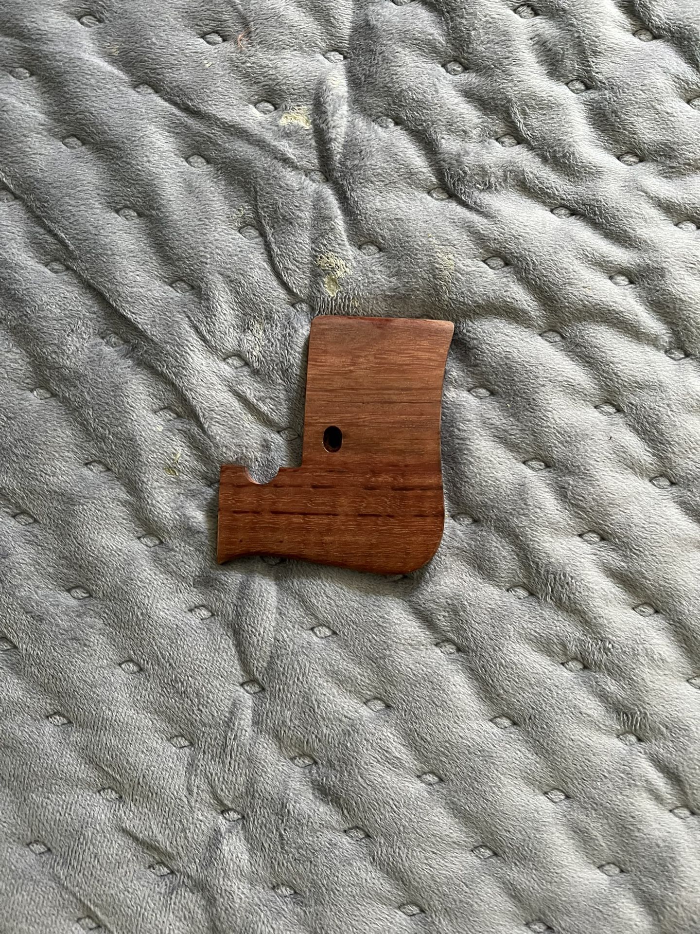 FENDER PRECISION BASS FINGER RAMP
