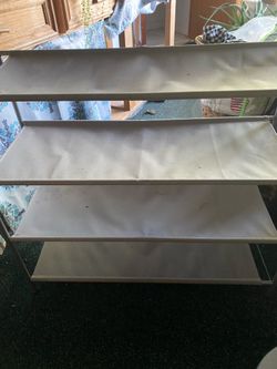 Light weight shoe rack