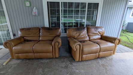 FREE LEATHER RECLINERS