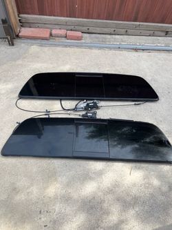 2019. Toyota Tacoma. Rear. Window.