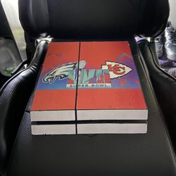 PS4 Pro Super Bowl Chiefs Edition