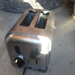 !! 2 Slice Toaster 