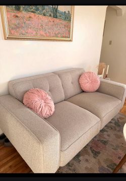 MODERN LOVESEAT / SMALL SOFA