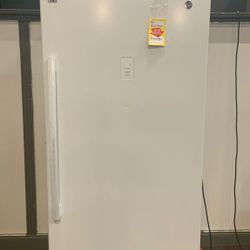 GE UPRIGHT FREEZER today FUF21MRWW ️🌟