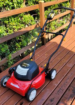 Homelite Corded Electric Mower Excellent Condition. Starts Runs Cuts Great. for Sale in Lake Oswego OR OfferUp