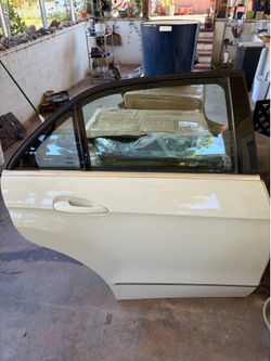 2010 Mercedes-Benz E-Class. Free