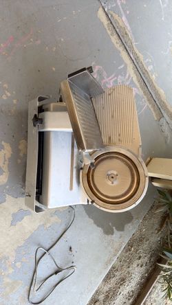 Meat slicer