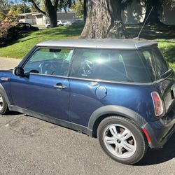2006 Mini Cooper Solid 1st &or Commuter Car