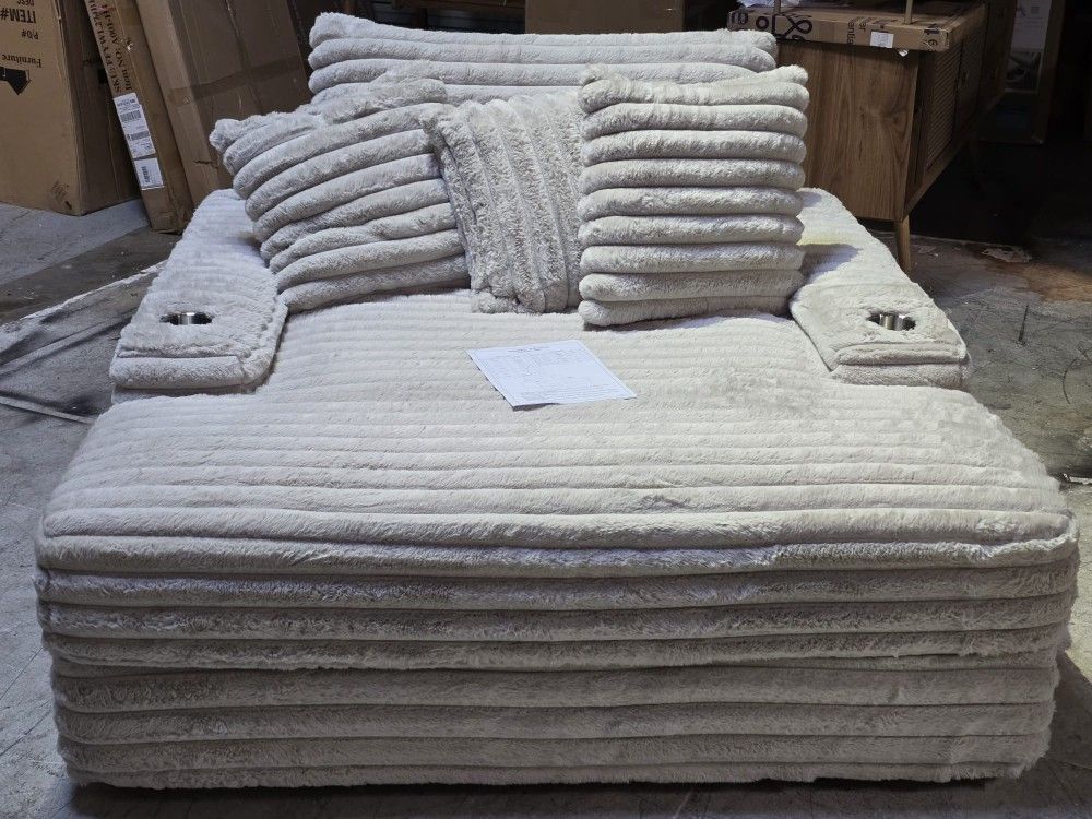 Double Chase Couch For Sale Free Delivery 🚚