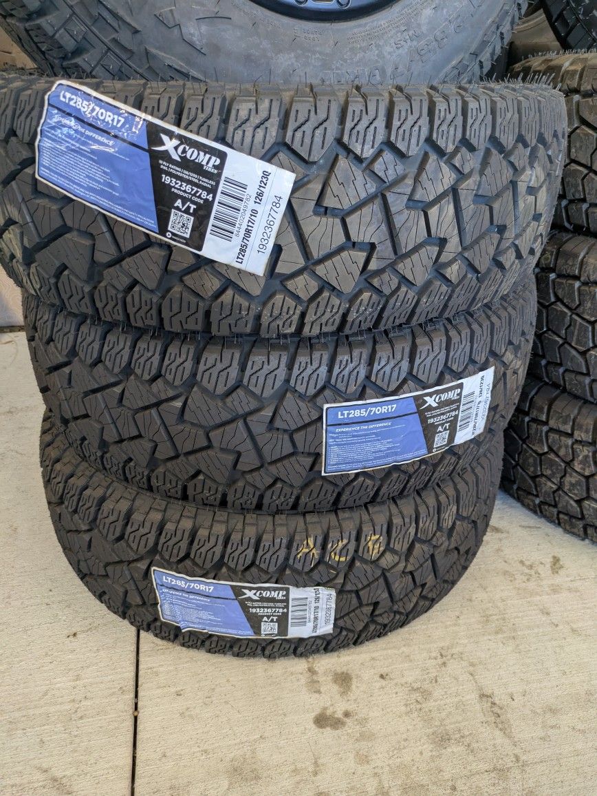 285/70/17 X Comp A/T