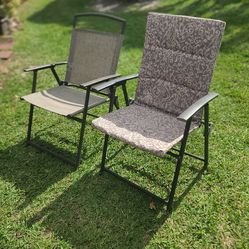 2 metal Foldable chairs