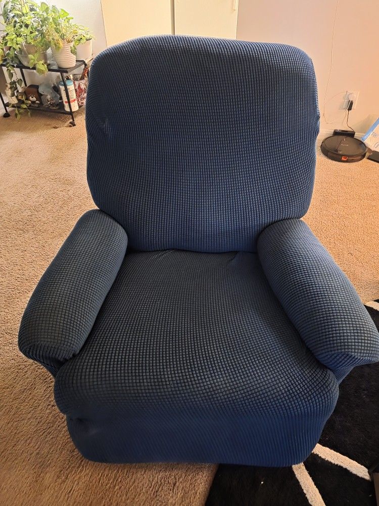 Moving Out Sale: Multiple Items