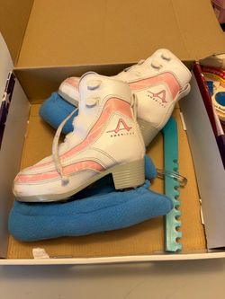 Figure Skates 12Y