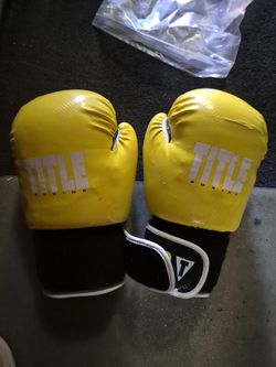 Title Boxing Heavy Bag Gloves Yellow Hit It Hard 14 Oz
